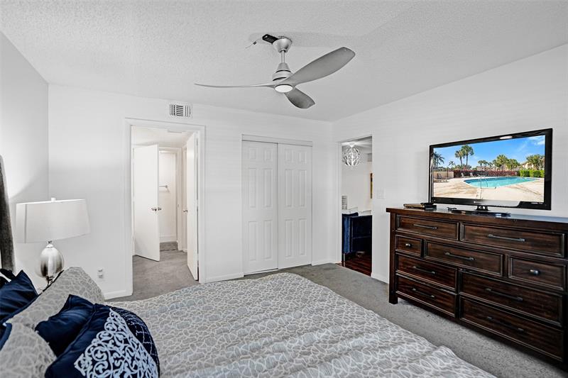 Image 16 of 33 For 12131 Royal Palm Blvd  #2e