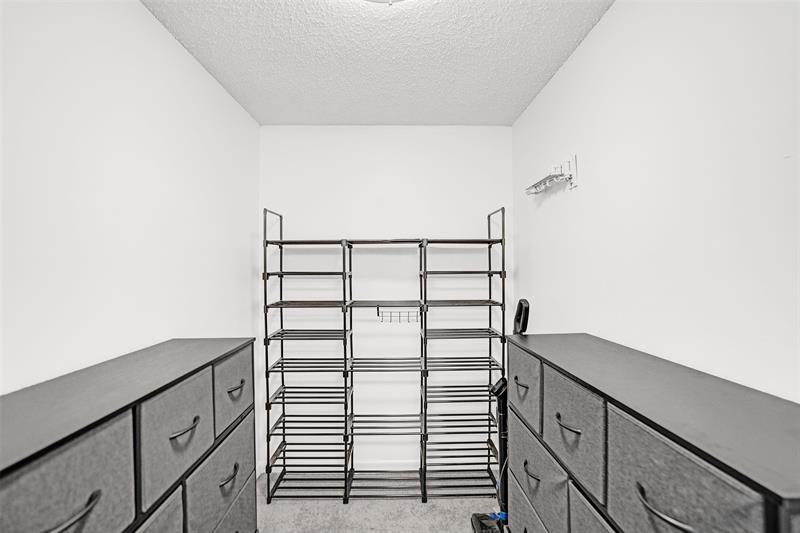 Image 19 of 33 For 12131 Royal Palm Blvd  #2e