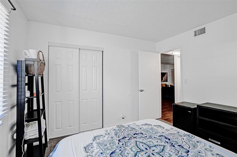 Image 22 of 33 For 12131 Royal Palm Blvd  #2e