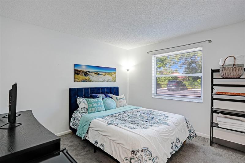 Image 23 of 33 For 12131 Royal Palm Blvd  #2e