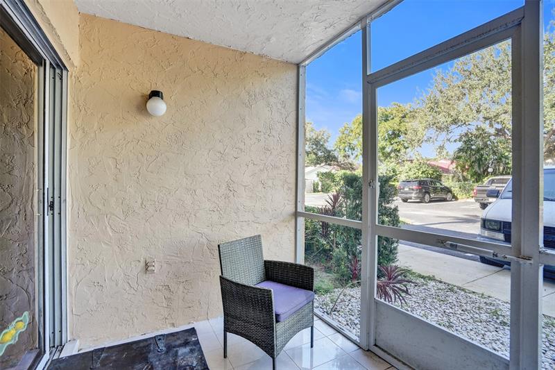 Image 25 of 33 For 12131 Royal Palm Blvd  #2e