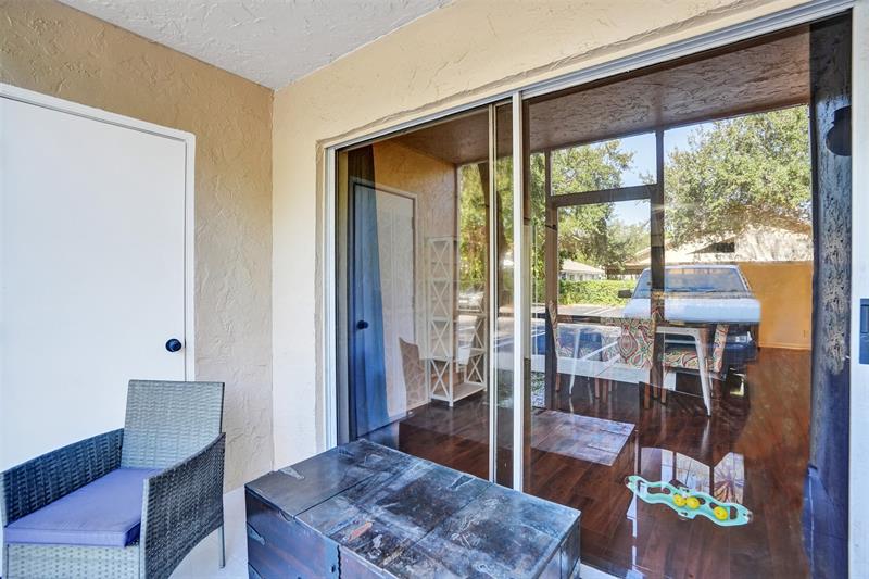 Image 27 of 33 For 12131 Royal Palm Blvd  #2e