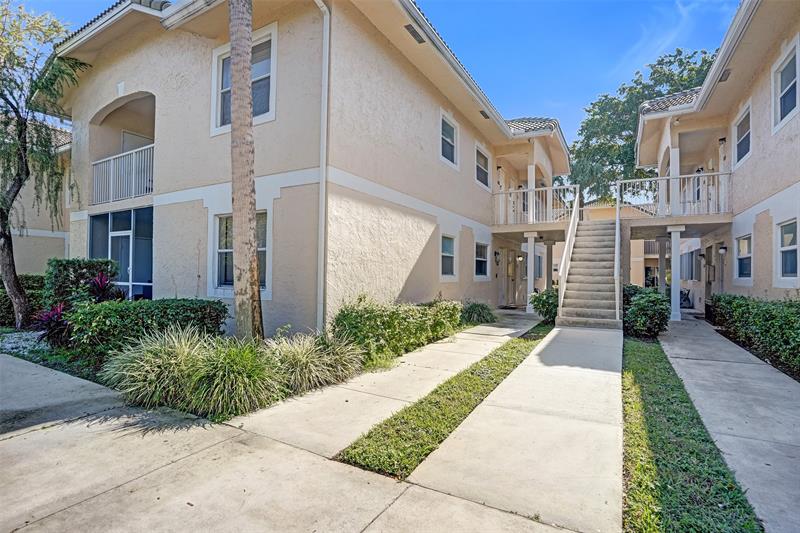 Image 30 of 33 For 12131 Royal Palm Blvd  #2e