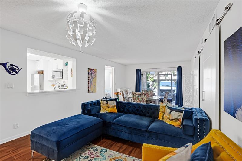 Image 4 of 33 For 12131 Royal Palm Blvd  #2e