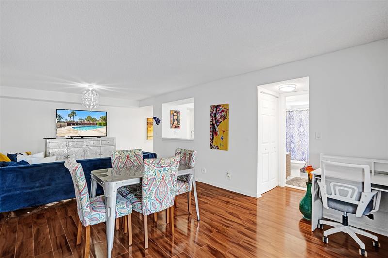 Image 7 of 33 For 12131 Royal Palm Blvd  #2e