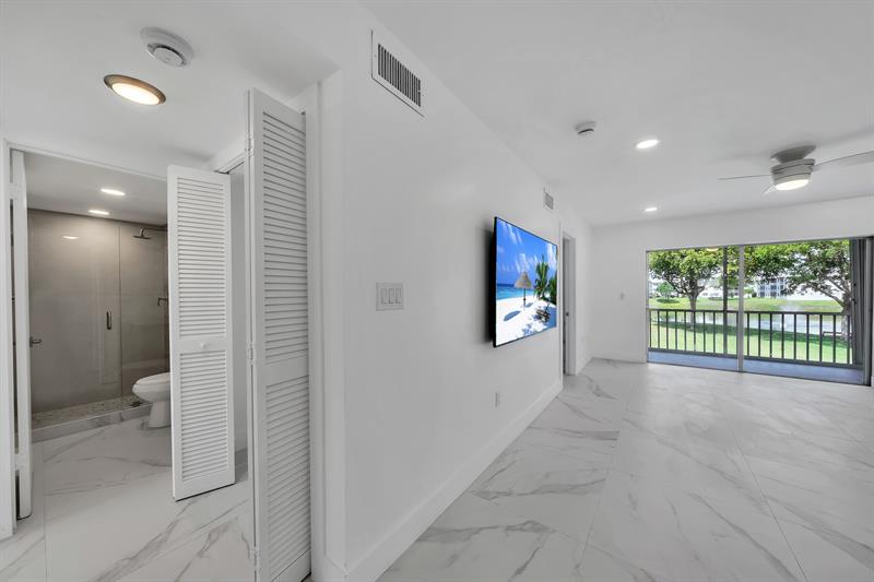 Image 11 of 17 For 9818 Marina Blvd  1225