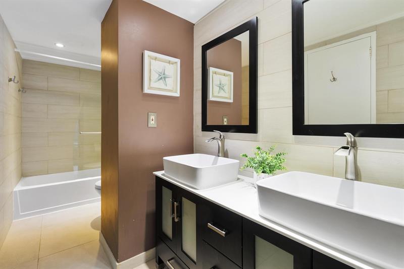 Image 12 of 23 For 4001 Ocean Dr 8e