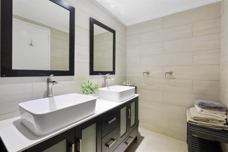 Image 14 of 23 For 4001 Ocean Dr 8e