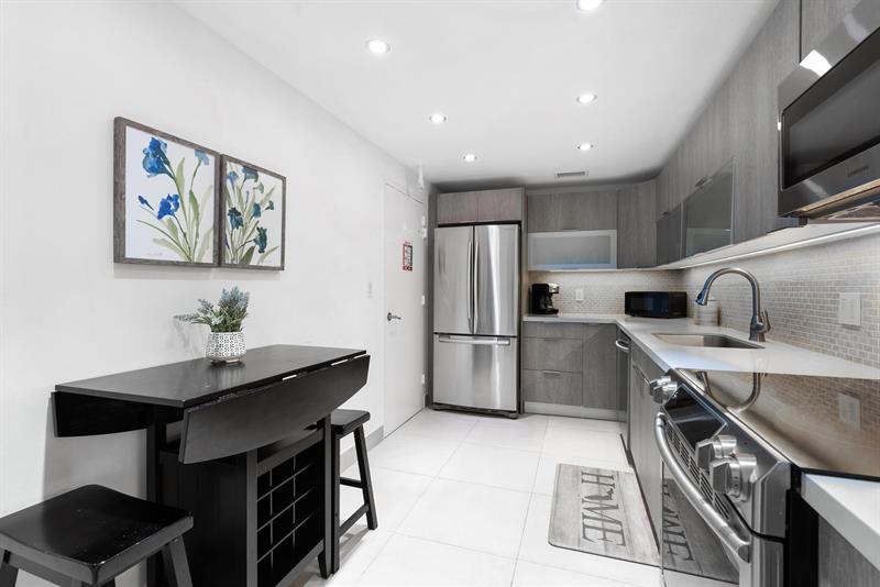 Image 7 of 23 For 4001 Ocean Dr 8e