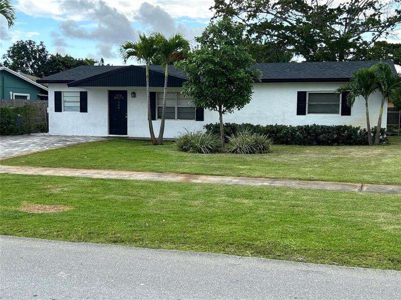 Details for 560 14th St  , Deerfield Beach, FL 33441