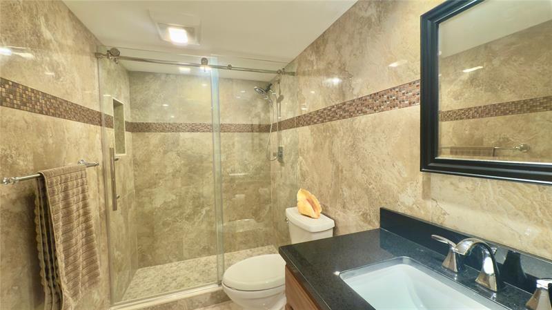 Image 20 of 24 For 1516 Whitehall Dr  303