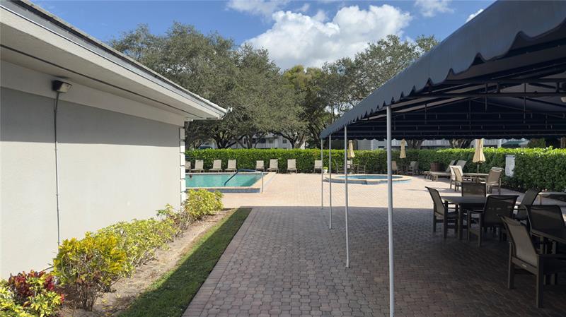 Image 23 of 24 For 1516 Whitehall Dr  303