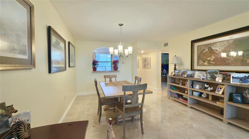 Image 5 of 24 For 1516 Whitehall Dr  303