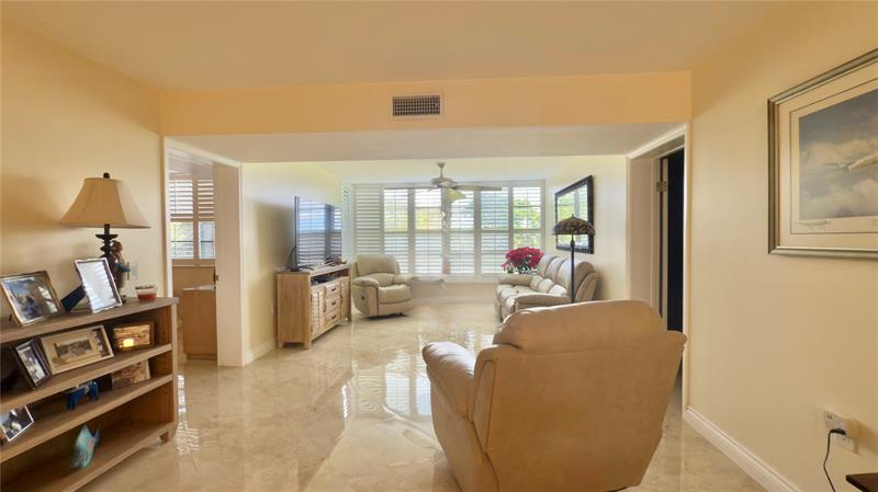 Image 8 of 24 For 1516 Whitehall Dr  303