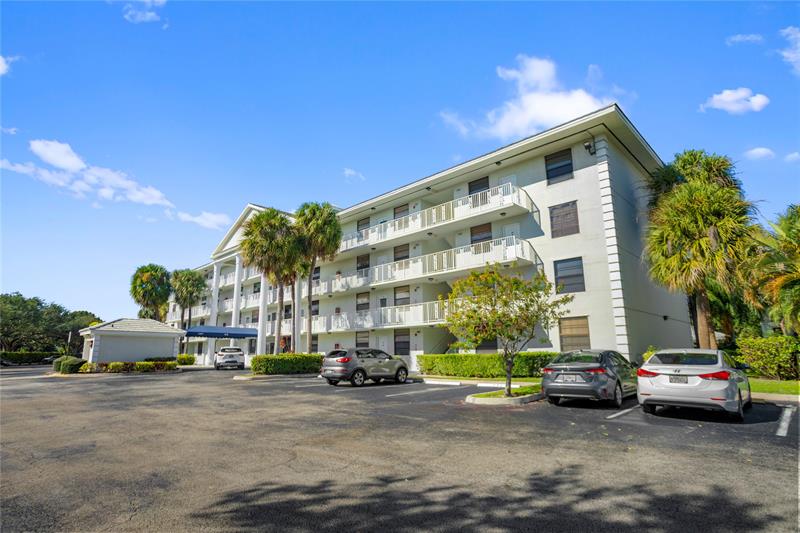 Image 2 of 56 For 1719 Whitehall Dr