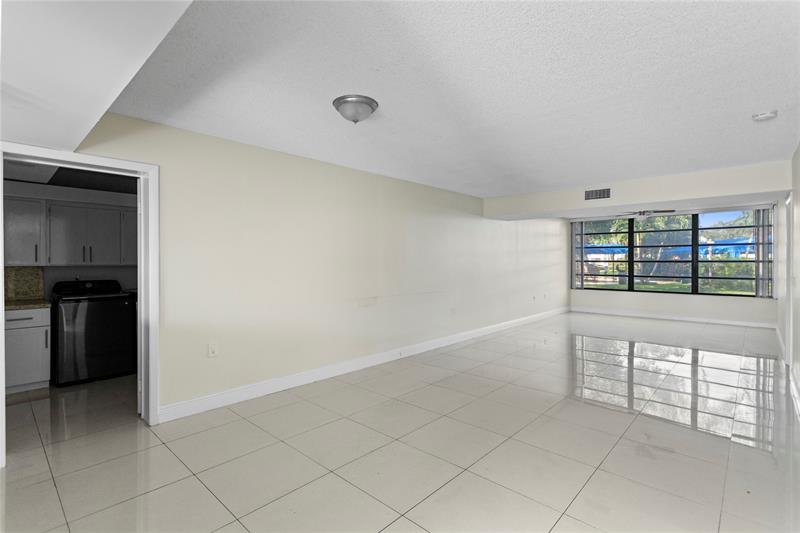 Image 24 of 56 For 1719 Whitehall Dr