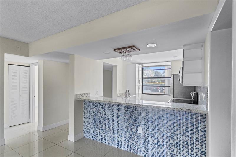 Image 28 of 56 For 1719 Whitehall Dr