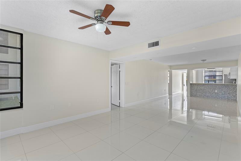 Image 31 of 56 For 1719 Whitehall Dr