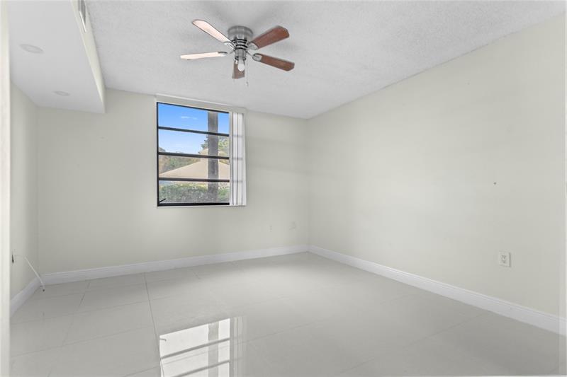 Image 37 of 56 For 1719 Whitehall Dr