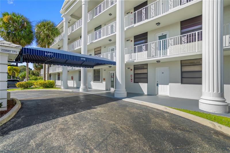 Image 53 of 56 For 1719 Whitehall Dr