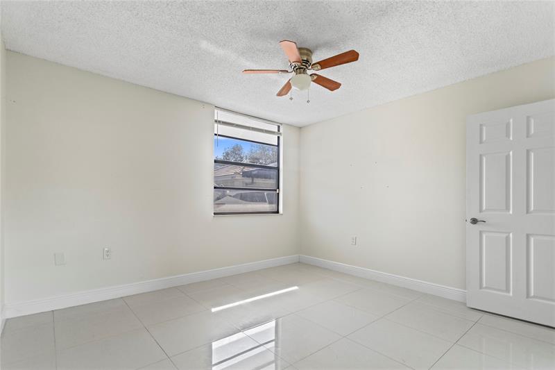 Image 6 of 56 For 1719 Whitehall Dr