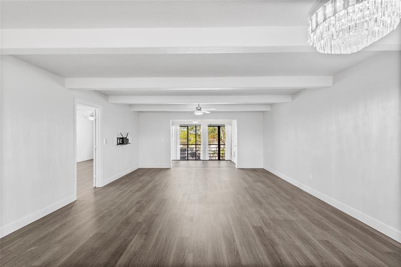 Image 14 of 32 For 10120 Boca Entrada Blvd  409