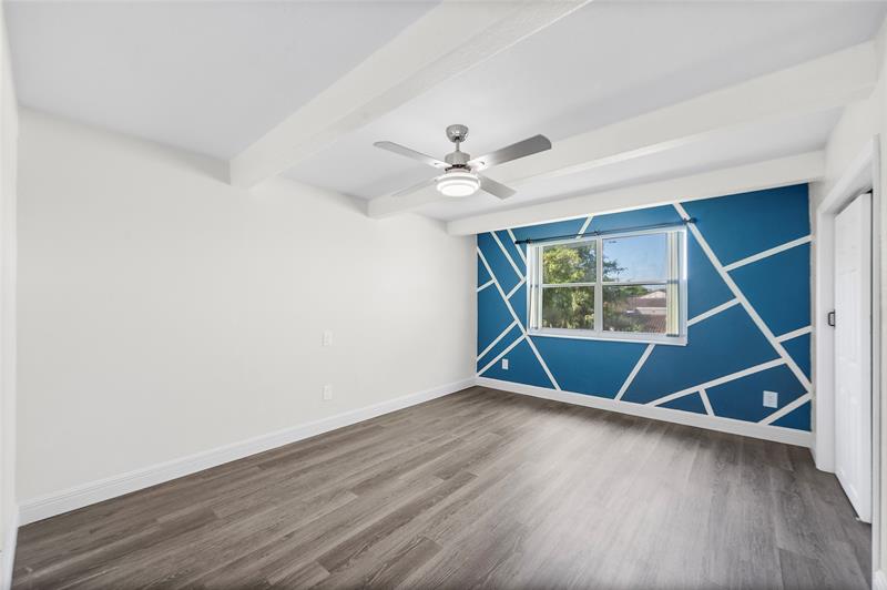 Image 16 of 32 For 10120 Boca Entrada Blvd  409