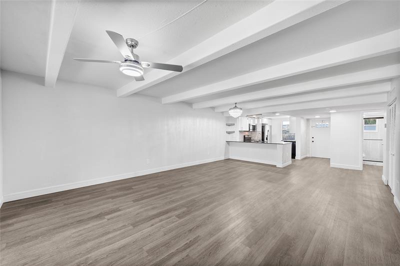 Image 22 of 32 For 10120 Boca Entrada Blvd  409