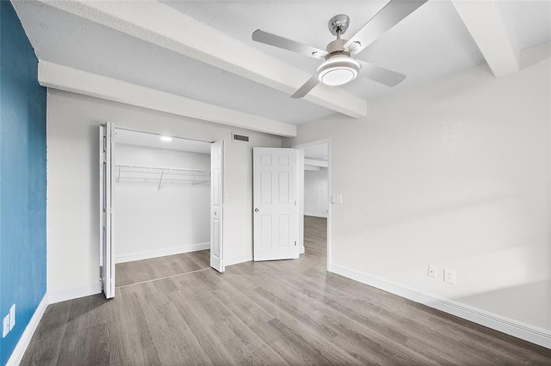 Image 25 of 32 For 10120 Boca Entrada Blvd  409