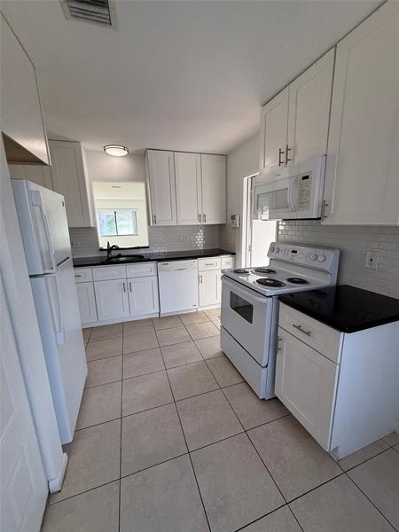 Image 5 of 14 For 14838 Wildflower Ln  14838