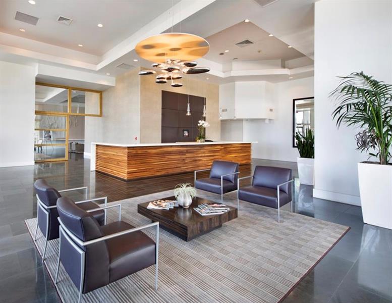 Image 8 of 37 For 10 Venetian Way  502