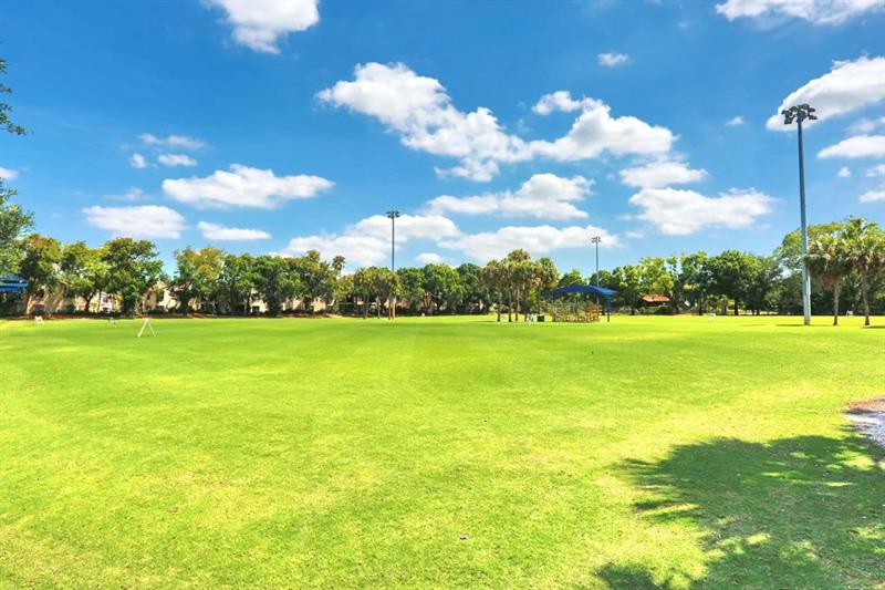 Image 12 of 18 For 3346 Carambola Cir S  2507