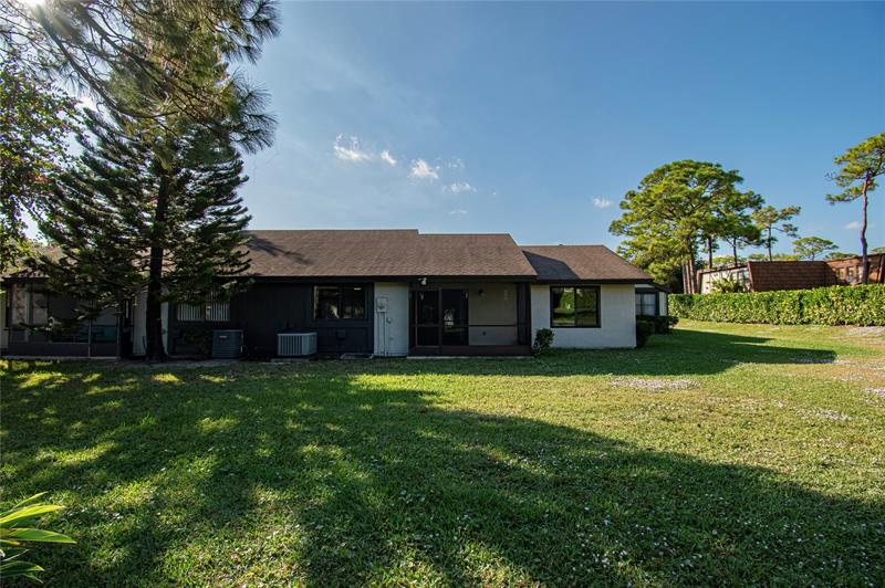 Image 36 of 64 For 381 Ottawa Ct