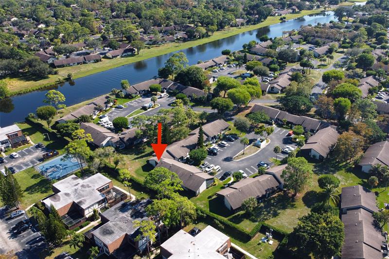 Image 58 of 64 For 381 Ottawa Ct