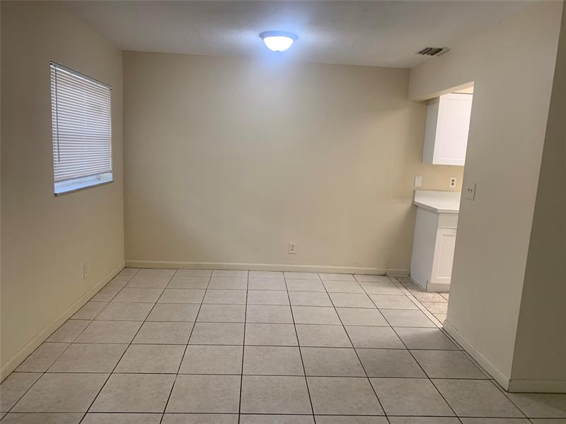 Image 7 of 8 For 4059 31st Ave  3