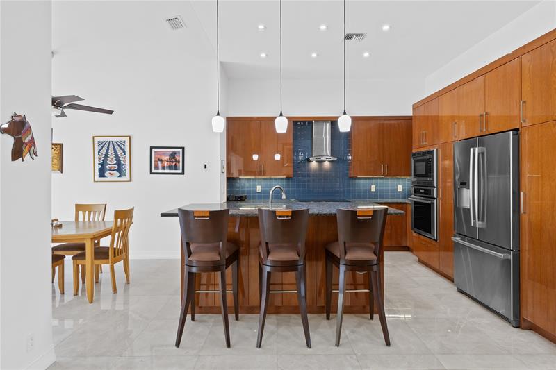 Image 12 of 41 For 11043 Boca Woods Ln