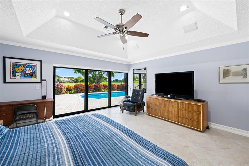 Image 17 of 41 For 11043 Boca Woods Ln