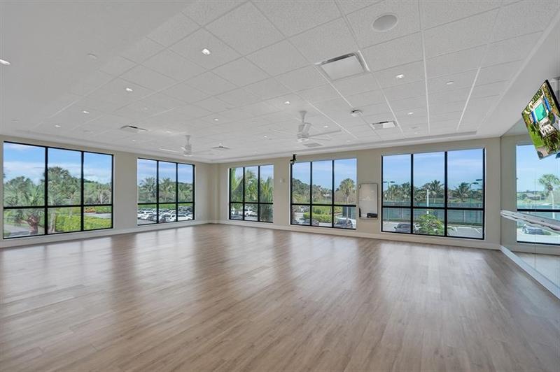 Image 37 of 41 For 11043 Boca Woods Ln