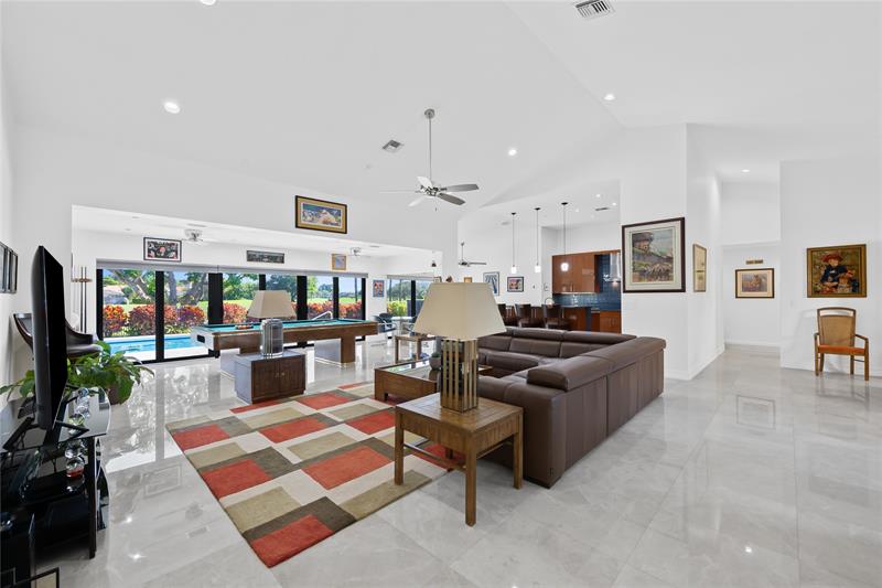 Image 9 of 41 For 11043 Boca Woods Ln