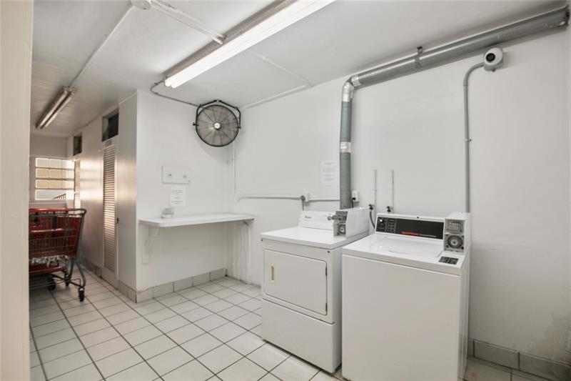 Image 21 of 21 For 2301 14th Street Cswy  303-e