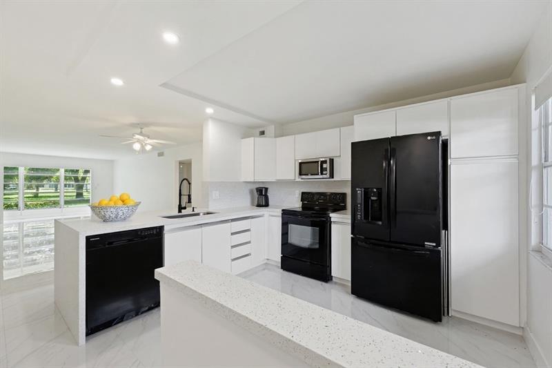 Details for 2202 Lucaya Bnd M1, Coconut Creek, FL 33066