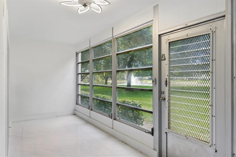 Image 15 of 18 For 2202 Lucaya Bnd  M1