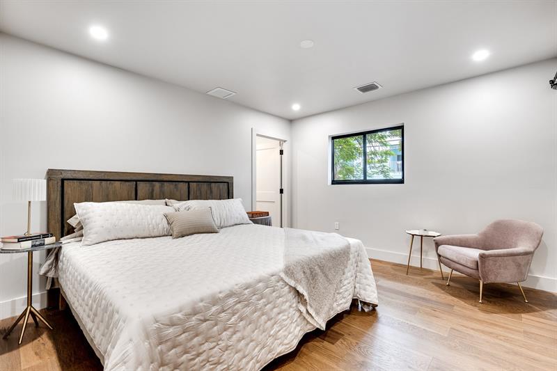 Image 10 of 29 For 424 2nd St  