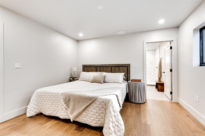 Image 12 of 29 For 424 2nd St  