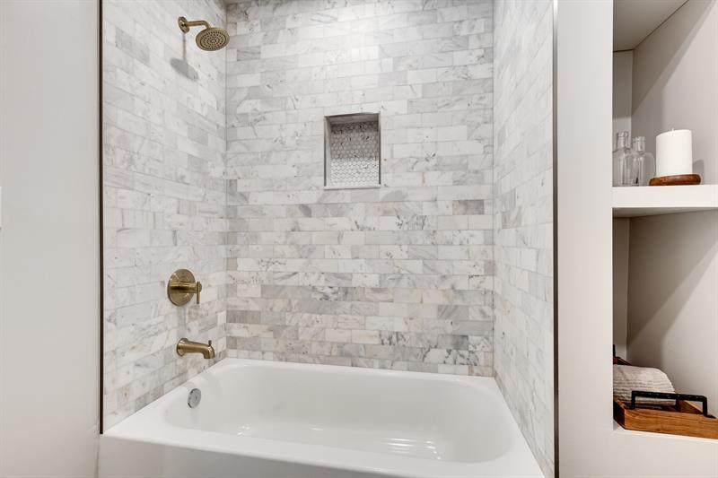 Image 20 of 29 For 424 2nd St  