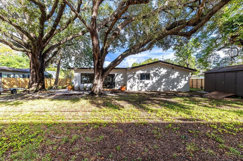 Image 26 of 29 For 424 2nd St  