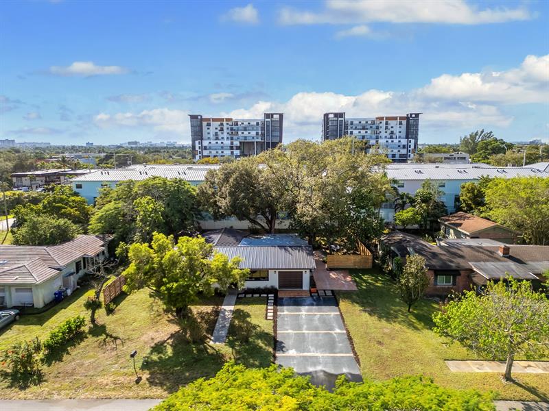 Image 28 of 29 For 424 2nd St  