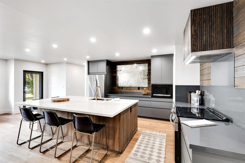 Image 7 of 29 For 424 2nd St  