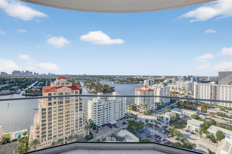 Image 13 of 56 For 151 Seabreeze Blvd 1803-e