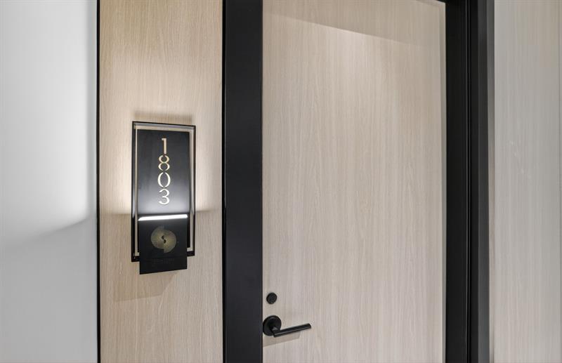 Image 4 of 56 For 151 Seabreeze Blvd 1803-e